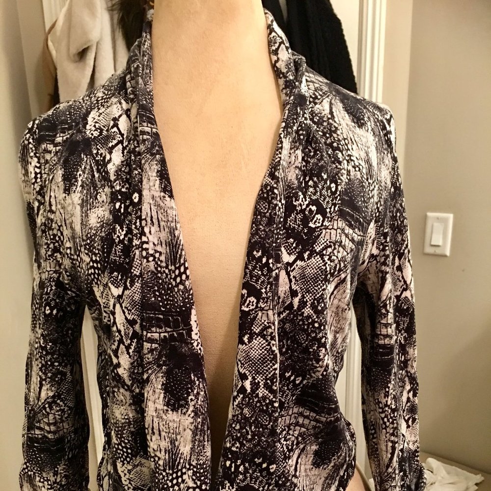 ❗️SOLD❗️Beautiful Drape Blazer- NWOT